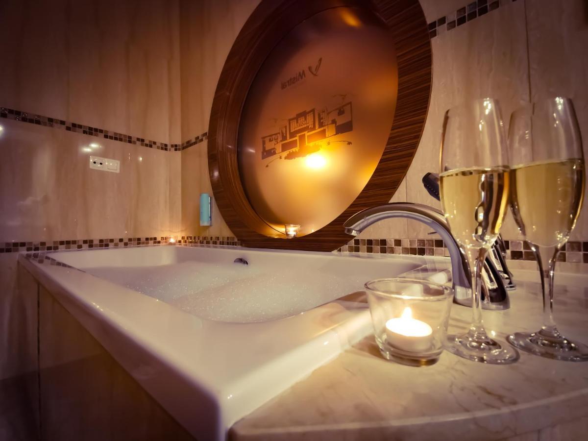 Hotel Mistral Sport Gniewino Bagian luar foto