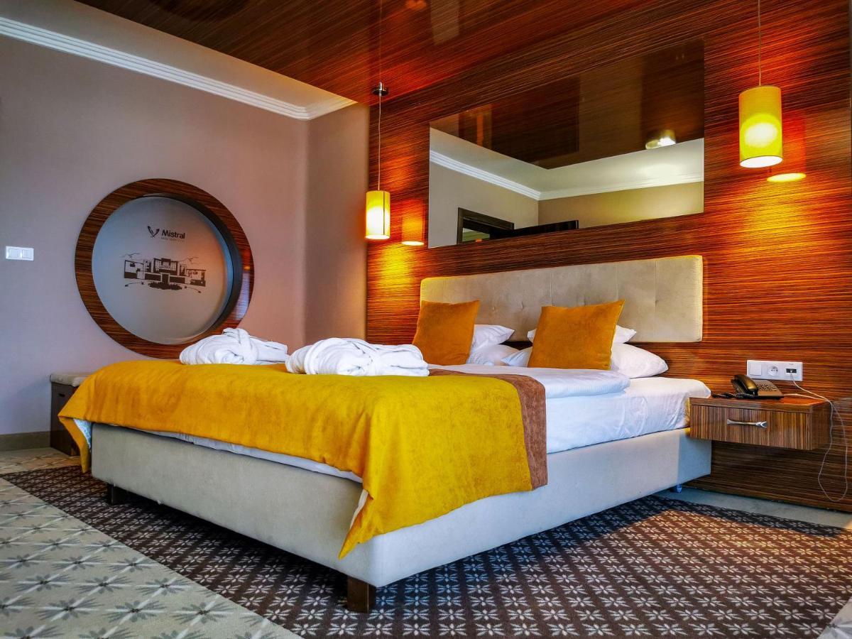 Hotel Mistral Sport Gniewino Bagian luar foto