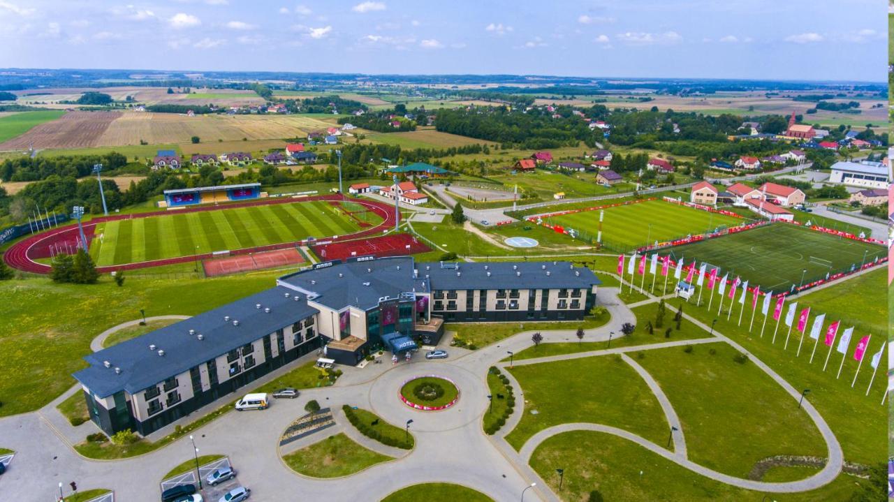 Hotel Mistral Sport Gniewino Bagian luar foto