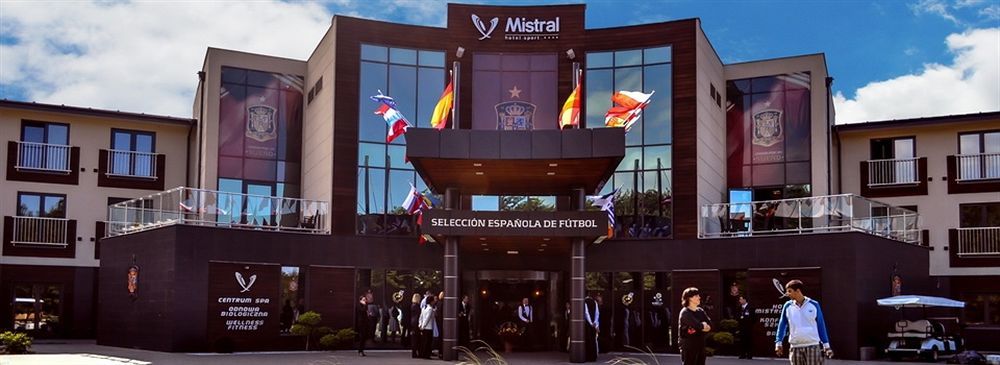 Hotel Mistral Sport Gniewino Bagian luar foto